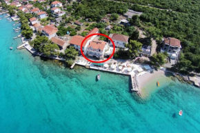 Apartments and rooms by the sea Loviste, Peljesac - 10181